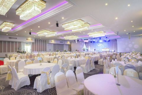 Avana Grand Hotel and Convention Centre