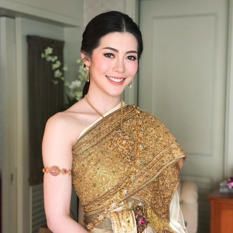 ชุดไทยจันทร์โสมา