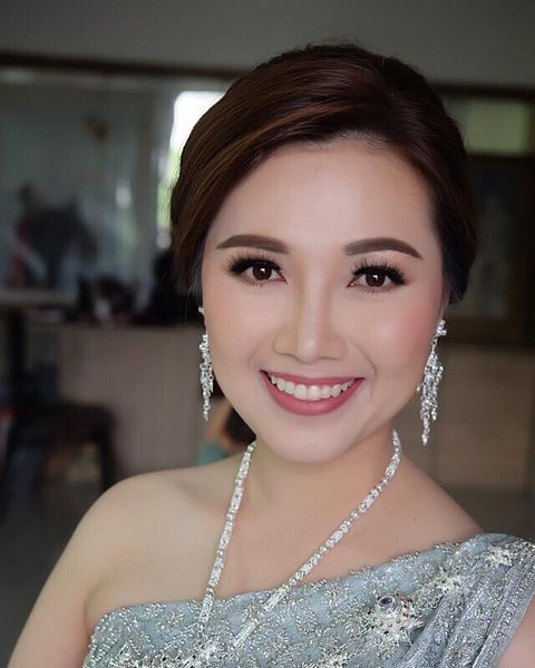 จอม เมคอัพ