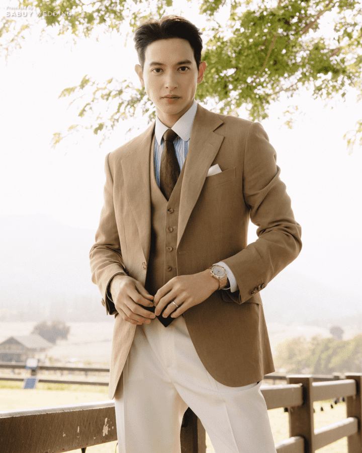 undefined สูทเจ้าบ่าวควรเลือกยังไง? เช็กลิสต์ใส่สูทแต่งงานให้ดูดีในวันจริง