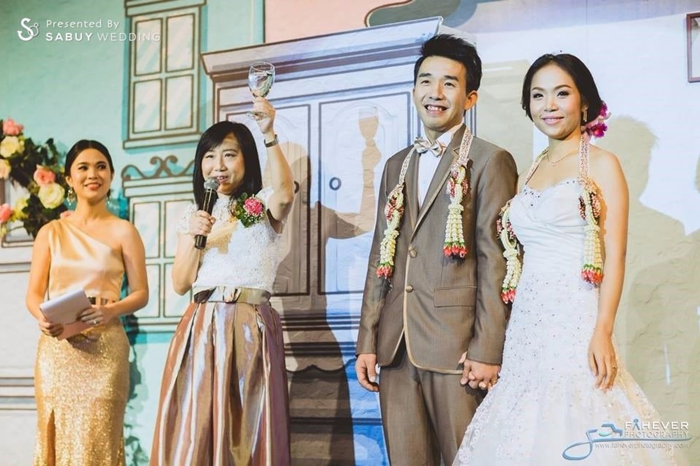 บ่าวสาว,ชุดบ่าวสาว,ชุดเจ้าสาว,ชุดเจ้าบ่าว,พิธีแต่งงาน,รูปงานแต่ง,backdrop งานแต่ง รีวิวงานแต่ง ตกแต่งสวย & Save ได้ดั่งใจ เลือกใช้ของ D.I.Y ทำเอง @Miracle Grand Convention