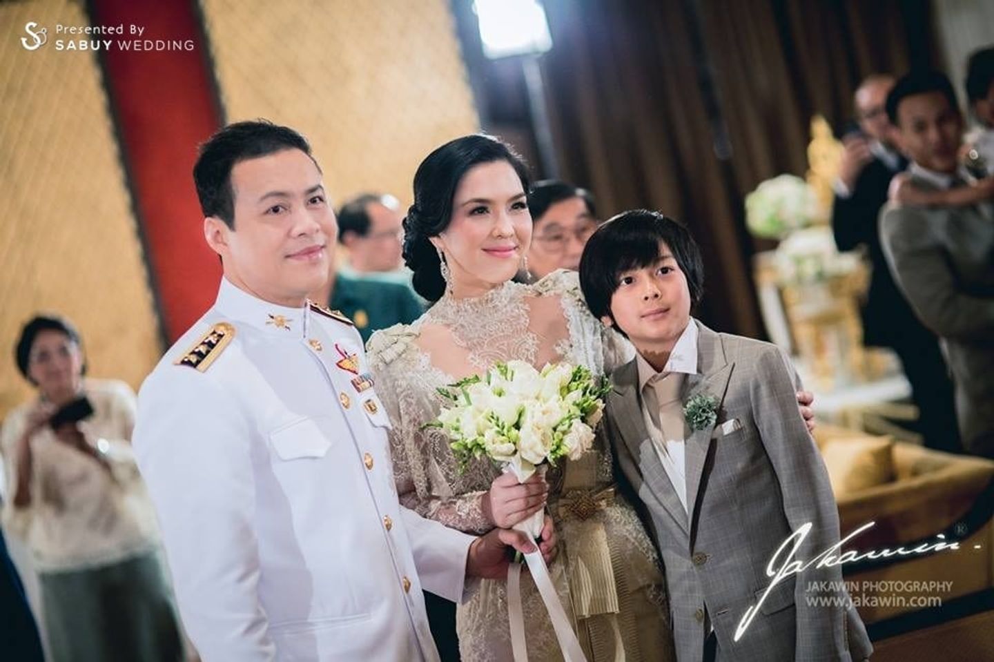 งานหมั้น,ชุดหมั้น,งานแต่งดารา,ดอกไม้เจ้าสาว งานแต่งงานคุณโบว์-ชญาดา และ คุณแบ็งค์-ร้อยเอก กฤชพล โรงแรมอนันตราสยาม