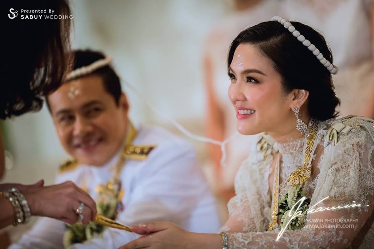 เจ้าสาว,งานแต่งดารา,งานหมั้น,พิธีหมั้น,รดน้ำสังข์ งานแต่งงานคุณโบว์-ชญาดา และ คุณแบ็งค์-ร้อยเอก กฤชพล โรงแรมอนันตราสยาม
