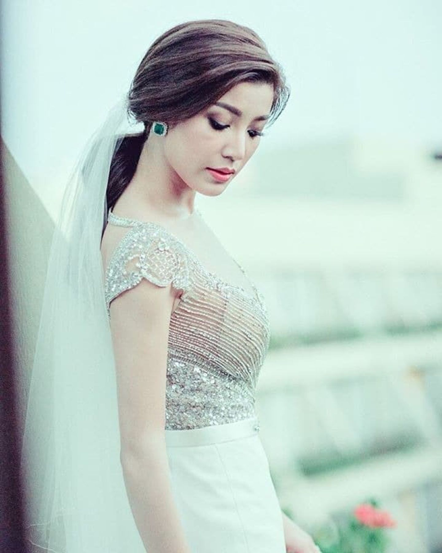 เจ้าสาว,ชุดเจ้าสาว,งานแต่งดารา ฉลองงานแต่งงานเอมี่มรกต และไฮโซเจมส์ หรูหราคลาสสิค