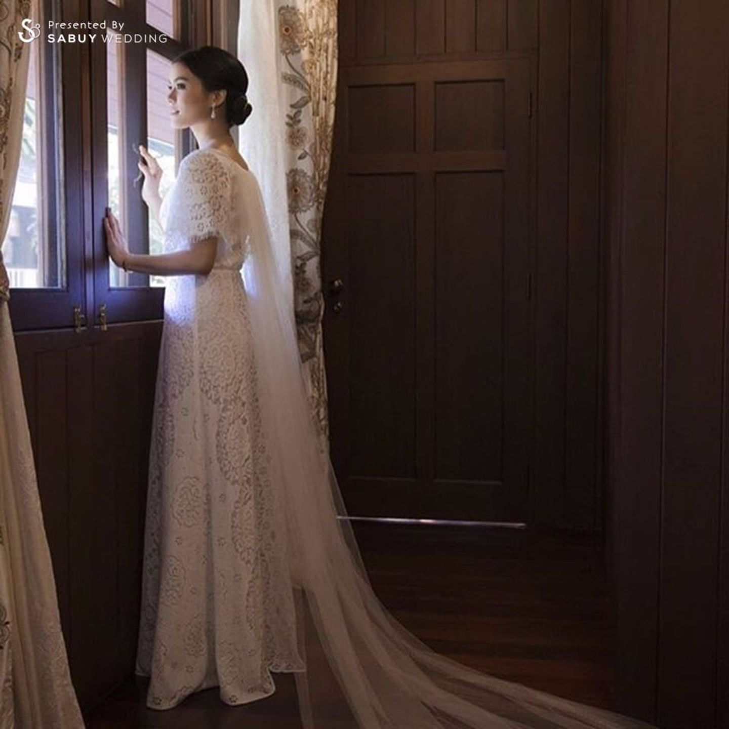 ชุดเจ้าสาว,ชุดหมั้น,งานแต่งดารา งานแต่งงานเรียบง่ายอบอุ่น "มัดหมี่ พิมพ์ดาว" และ "สัว ศุภชัย"