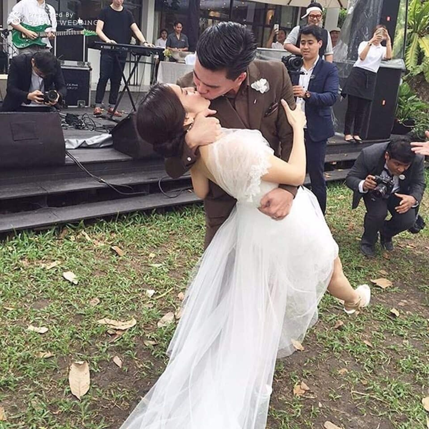 งานแต่งดารา,ชุดเจ้าสาว,งานแต่งงาน,รูปงานแต่ง,ช่างภาพงานแต่ง วิวาห์ ฮาเฮ เผือก ลูกจ๋า @วิลล่าการ์เดนท์  โรงแรมสุโขทัย