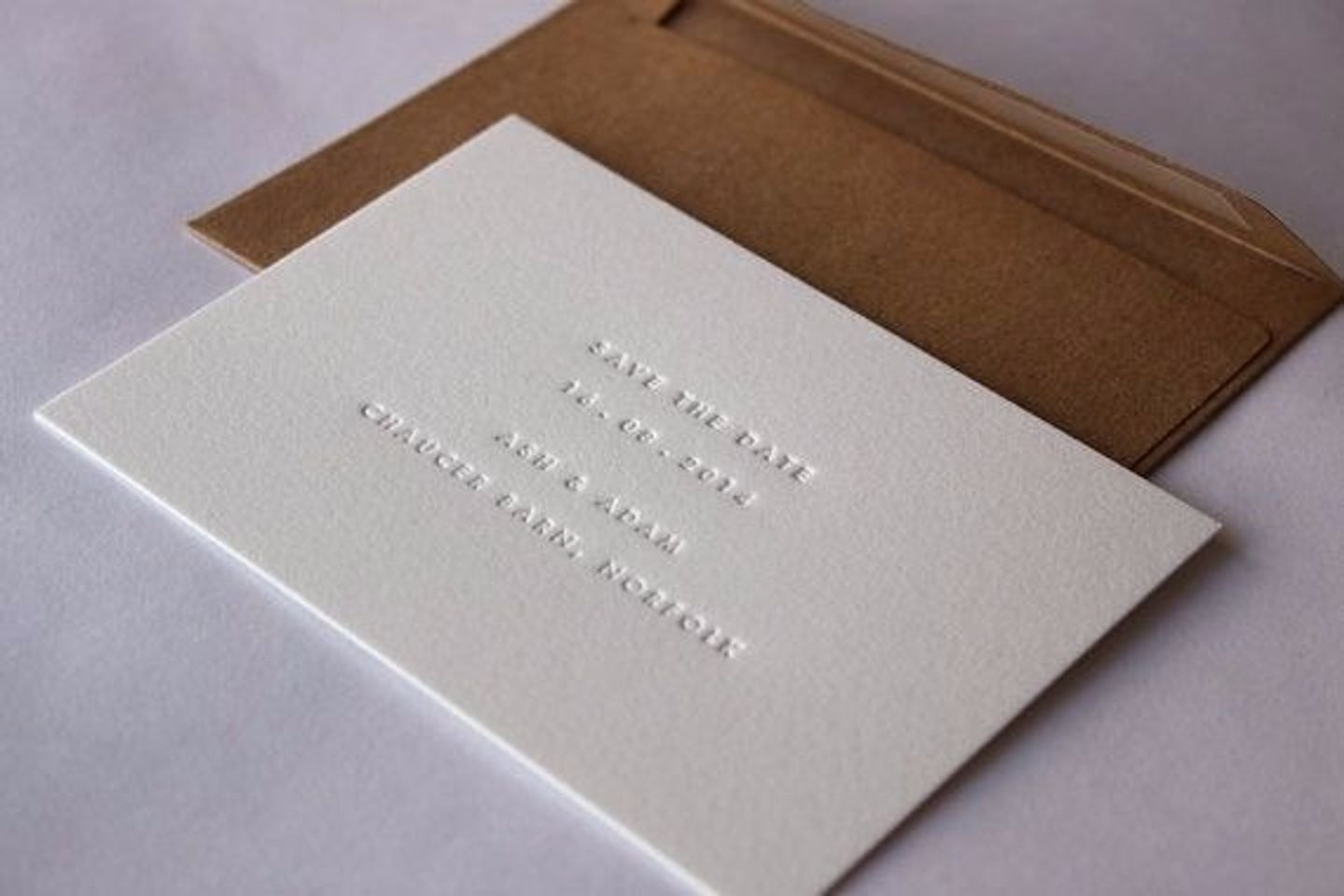 การ์ดแต่งงาน 4 ไอเดียการ์ดแต่งงานสำหรับคู่รัก Minimalist
