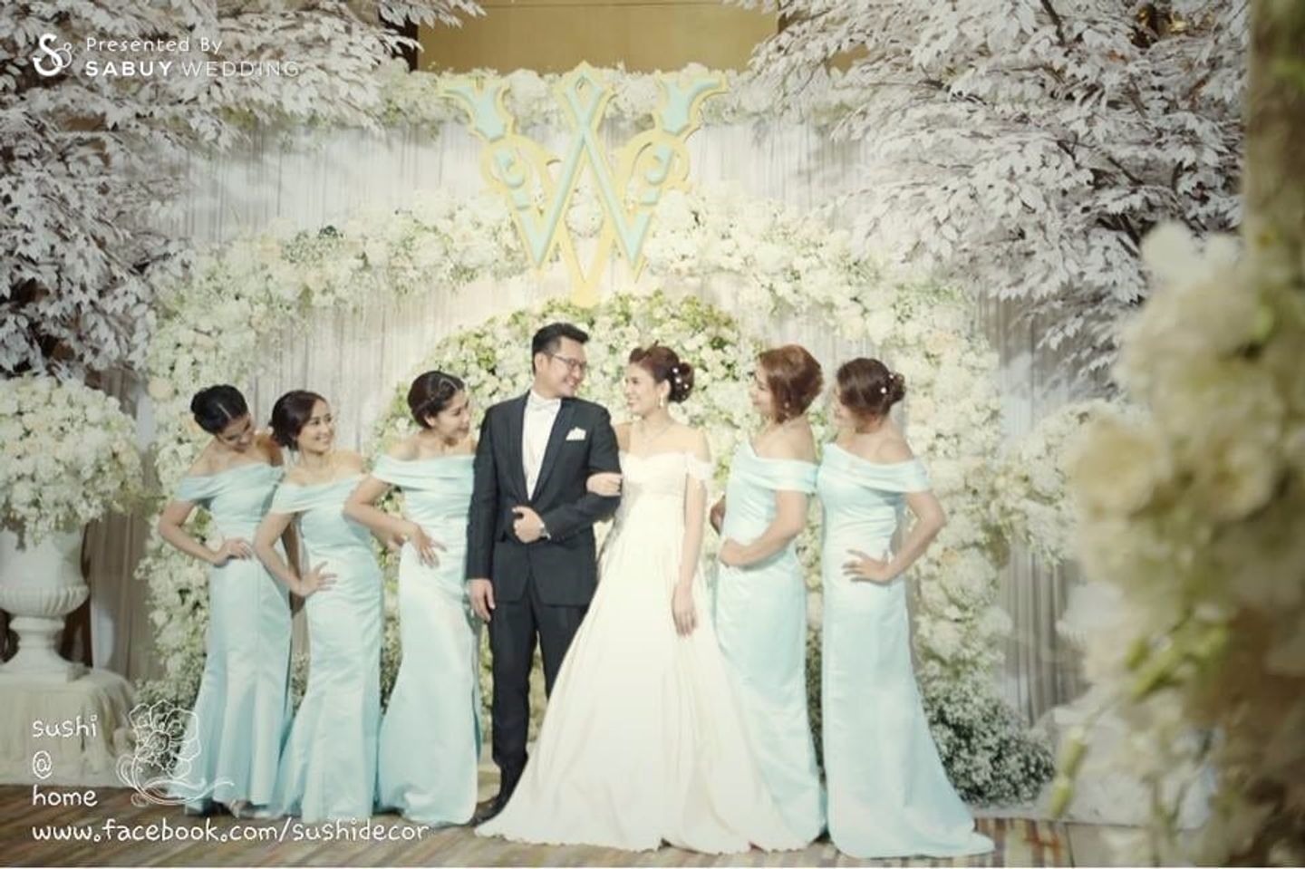 งานแต่งงาน,ตกแต่งงานแต่ง,จัดดอกไม้งานแต่ง,backdrop งานแต่ง,แบคดรอป,ดอกไม้,เจ้าบ่าว,เจ้าสาว,เพื่อนเจ้าสาว,ธีมงานแต่ง งานแต่งงานสวยหวานโรแมนติค ด้วยธีมสีขาวล้วนยอดนิยม