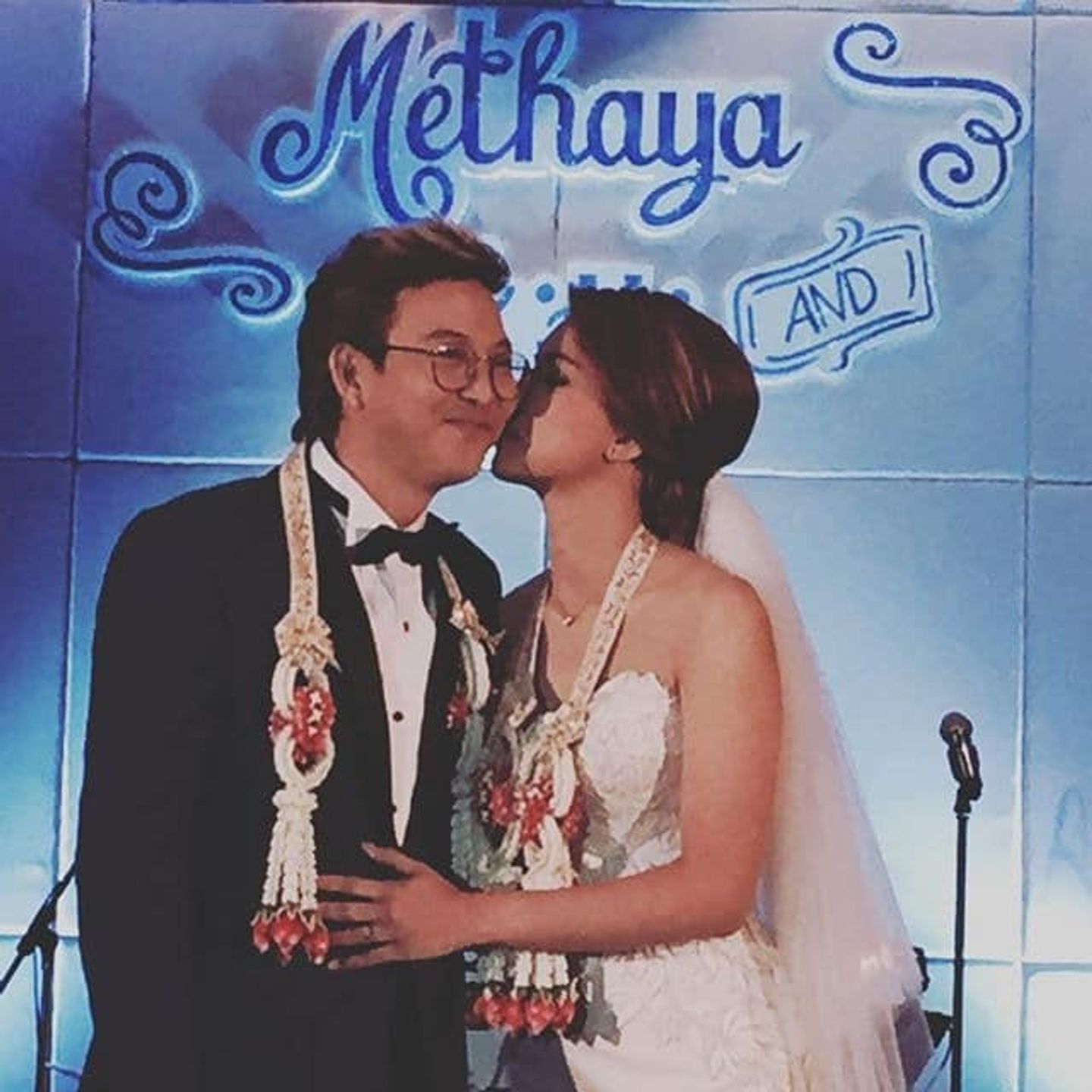 งานแต่งดารา,บ่าวสาว,ชุดบ่าวสาว,ชุดเจ้าสาว,ชุดเจ้าบ่าว,รูปงานแต่ง ซึ้งปนฮา งานแต่งงาน มิ้นท์&เกลือ เป็นต่อ