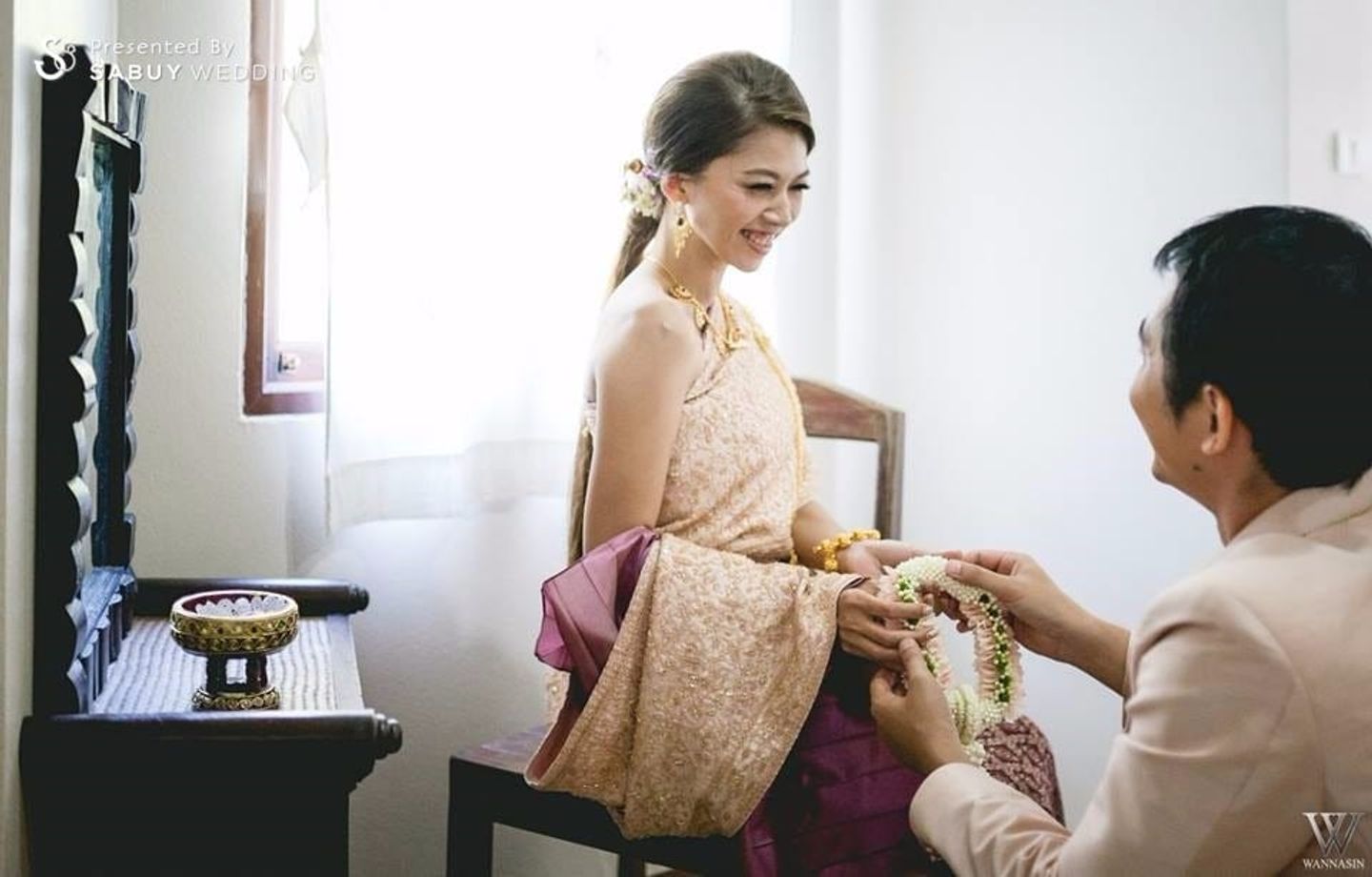 เจ้าสาว,งานหมั้น,ชุดหมั้น,ชุดไทย รีวิวงานแต่ง หมั้นเช้าพิธีไทย สวยตรึงใจด้วยขันหมากทางเรือ @บ้านครูปู อัมพวา