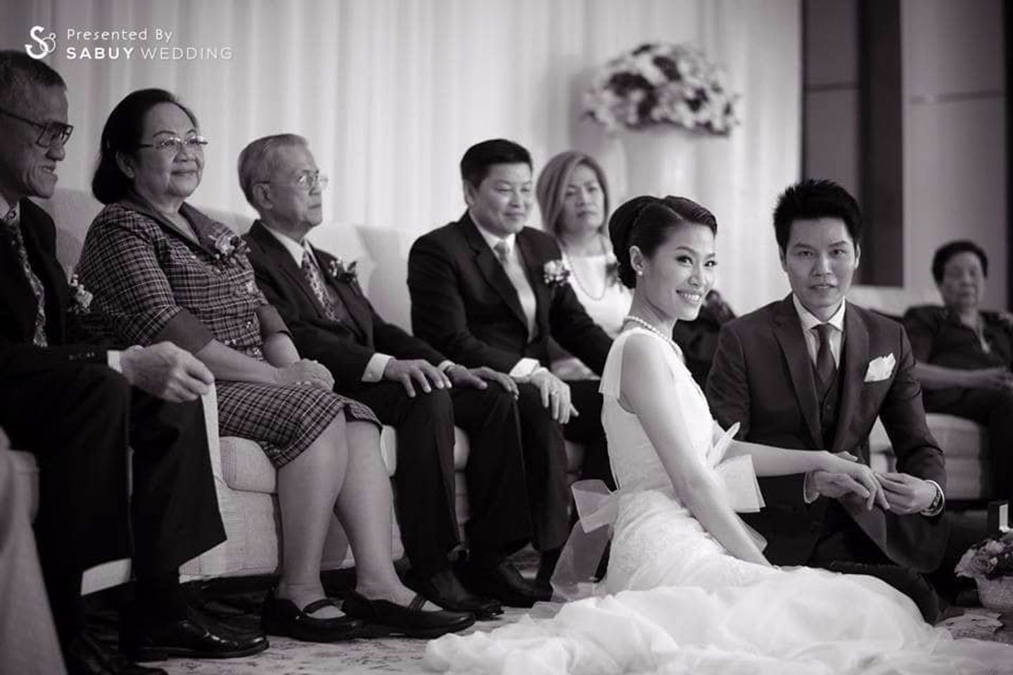 พิธีหมั้น,งานหมั้น,ชุดหมั้น,บ่าวสาว,ครอบครัวบ่าวสาว รีวิวงานแต่งสวยถูกใจ พร้อมไฮไลท์เทคนิคซื้อชุดแต่งงานจากเมืองนอก @Eastin Grand Sathorn