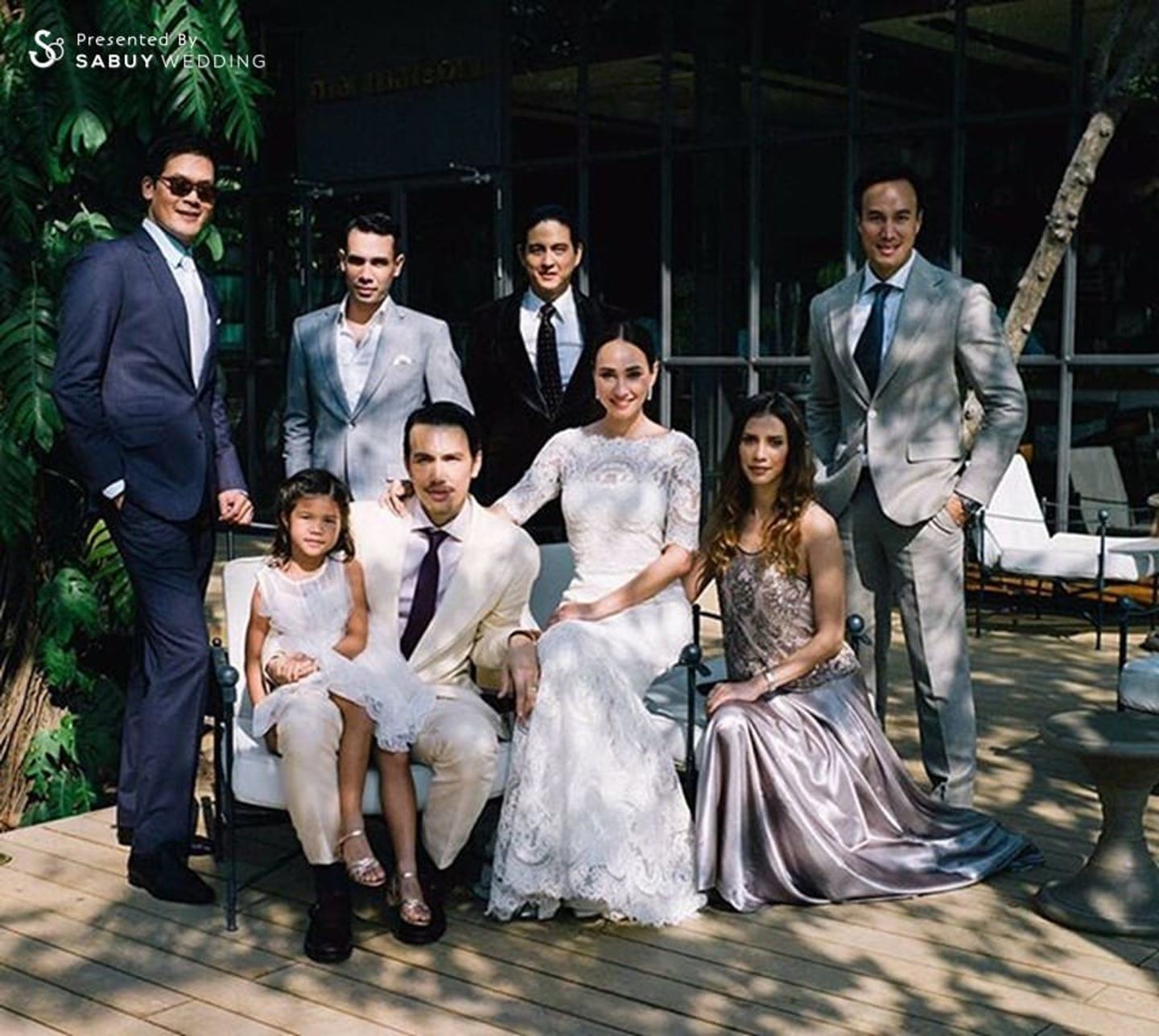 บ่าวสาว,ชุดบ่าวสาว,ชุดเจ้าสาว,ชุดเจ้าบ่าว,งานแต่งดารา,เพื่อนเจ้าบ่าว อบอุ่น เรียบง่าย งานแต่งงาน เจนสุดา พอล สิริสันต์