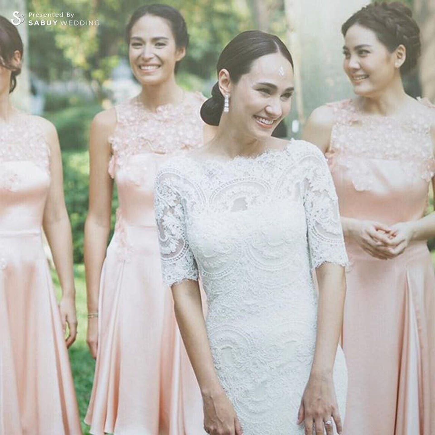 เจ้าสาว,ชุดเจ้าสาว,เพื่อนเจ้าสาว,งานแต่งดารา อบอุ่น เรียบง่าย งานแต่งงาน เจนสุดา พอล สิริสันต์