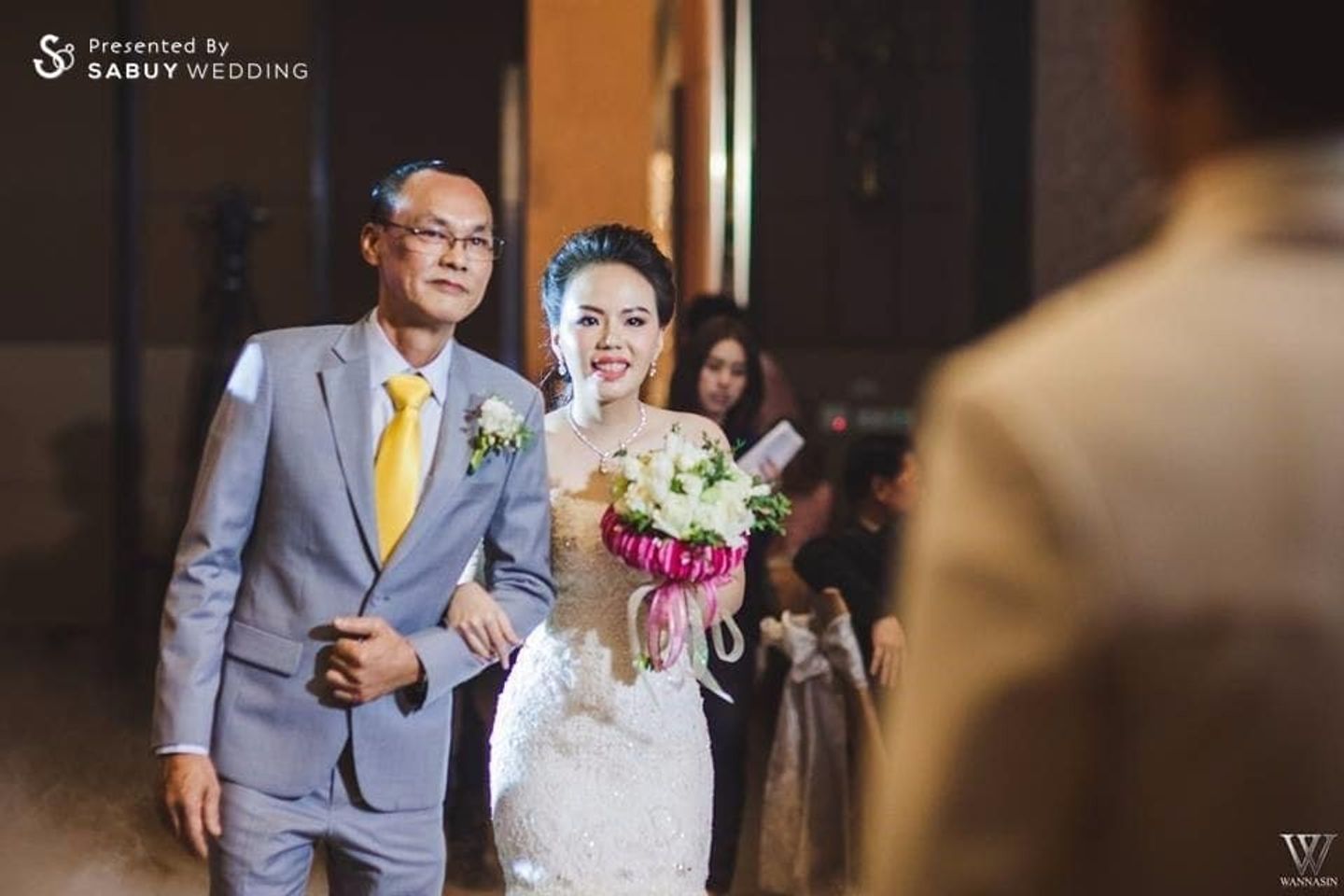 เจ้าสาว,ชุดเจ้าสาว,พ่อเจ้าสาว,ดอกไม้เจ้าสาว,งานแต่งงาน รีวิวงานแต่ง ปาร์ตี้กลิตเตอร์ธีมสวนสวย @Conrad Bangkok