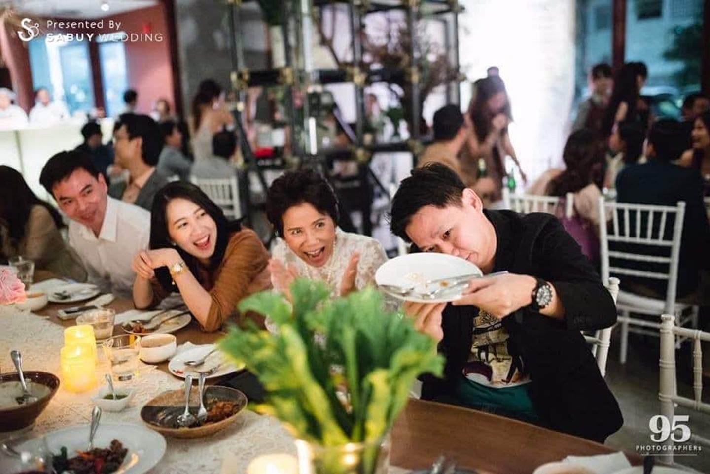 เกมส์,long-table รีวิวงานแต่ง กิมมิคสนุกทุก Sequence ปังจนเพื่อนยังต้องยกนิ้ว @Vivarium by Chef Ministry