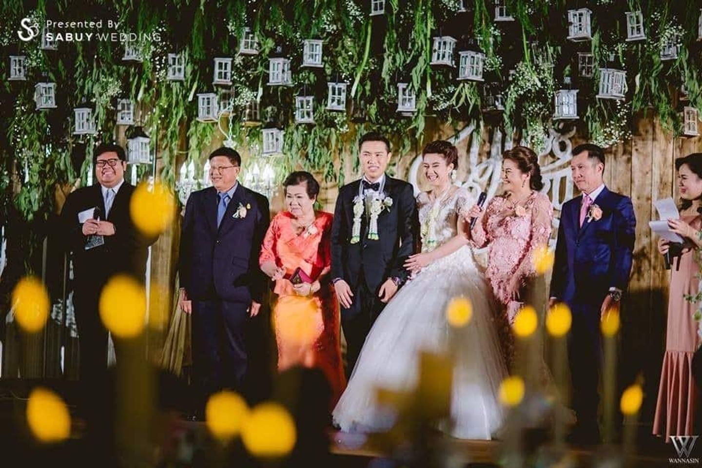 บ่าวสาว,ชุดบ่าวสาว,ชุดเจ้าสาว,ชุดเจ้าบ่าว,ครอบครัวบ่าวสาว,backdrop งานแต่ง,ตกแต่งงานแต่ง,พิธีแต่งงาน รีวิวงานแต่งรัสติก ไอเดียตกแต่งสุดเก๋ จากโคมไฟ Mason Jar @Dusit Princess Korat