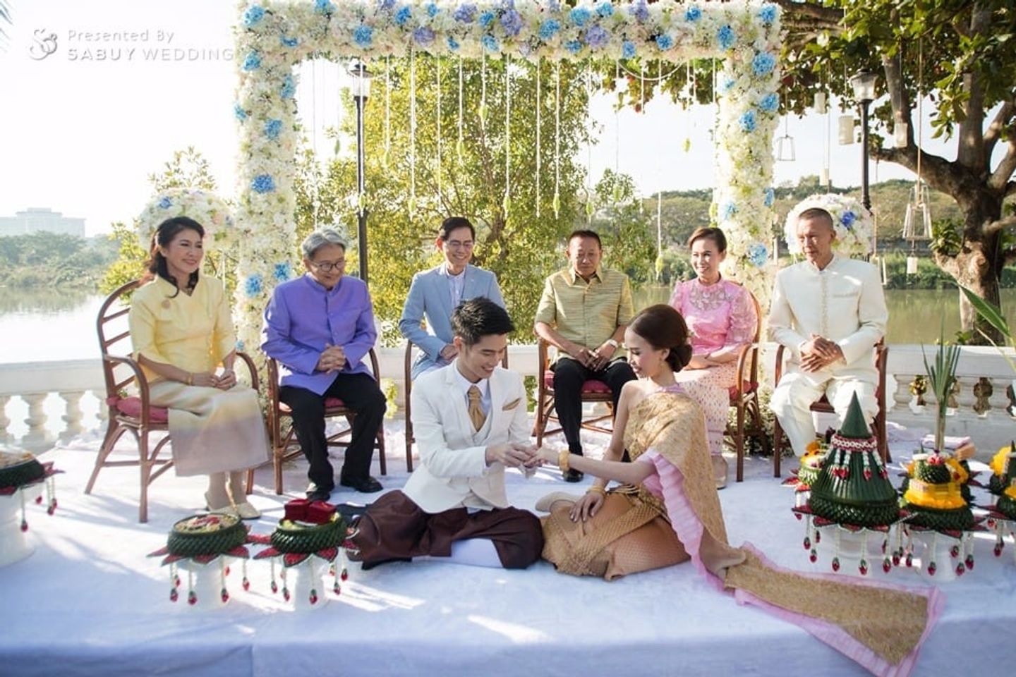 พิธีหมั้น,งานหมั้น,ชุดหมั้น,ริมน้ำ,สถานที่แต่งงาน,สถานที่จัดงานแต่งงาน,ครอบครัวบ่าวสาว,จัดดอกไม้งานแต่ง รีวิวงานแต่งธีม Rustic Garden ท่ามกลางลมหนาว ของเจ้าสาว Jones' salad @ริมกก รีสอร์ท เชียงราย