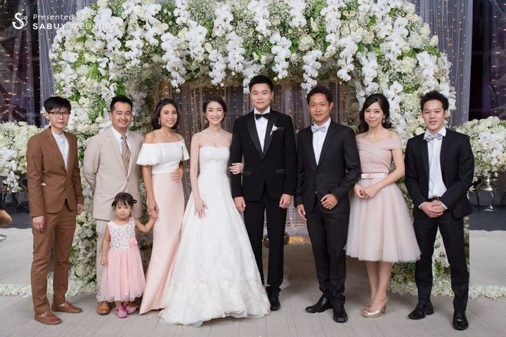 บ่าวสาว,ชุดบ่าวสาว,ชุดเจ้าสาว,ชุดเจ้าบ่าว,จัดดอกไม้งานแต่ง,ตกแต่งงานแต่ง,เพื่อนเจ้าสาว,backdrop งานแต่ง รีวิวงานแต่งสีขาวคลาสสิค เนรมิตไอเดียประดับไฟให้สวยเริ่ด @W Bangkok Hotel