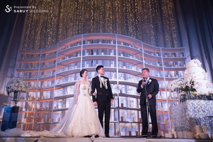 บ่าวสาว,ชุดบ่าวสาว,ชุดเจ้าสาว,ชุดเจ้าบ่าว,พิธีแต่งงาน,backdrop งานแต่ง,ตกแต่งงานแต่ง,เค้กงานแต่ง,จัดดอกไม้งานแต่ง,เวทีงานแต่ง รีวิวงานแต่งสีขาวคลาสสิค เนรมิตไอเดียประดับไฟให้สวยเริ่ด @W Bangkok Hotel