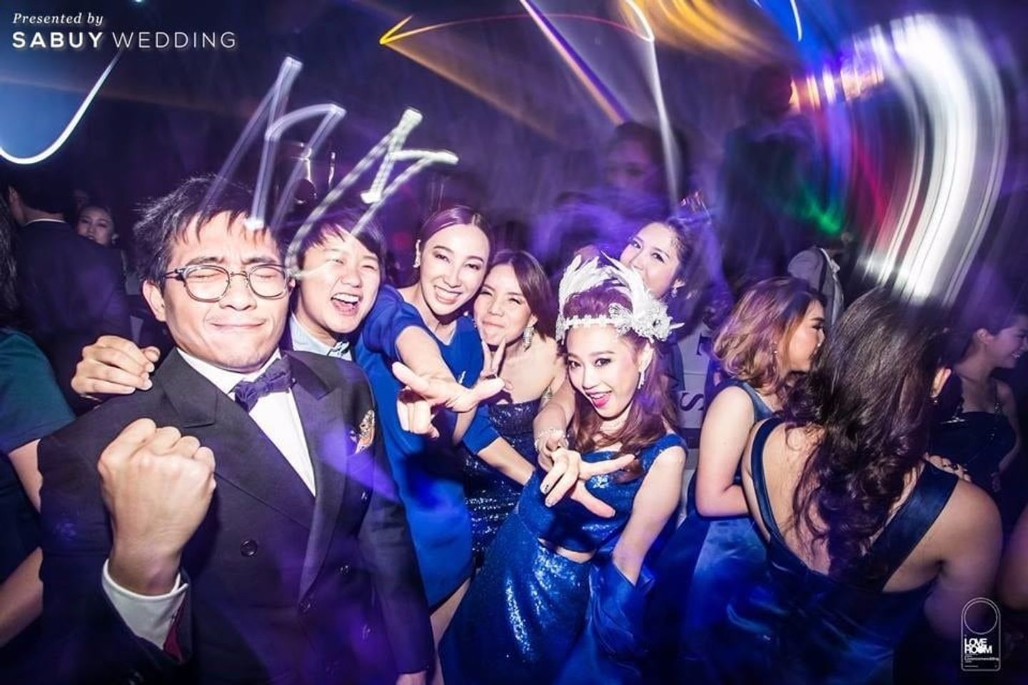 อาฟเตอร์ปาร์ตี้ รีวิวงานแต่ง Trendy สุดล้ำไม่ซ้ำใคร ในสไตล์ Shopping @W Bangkok