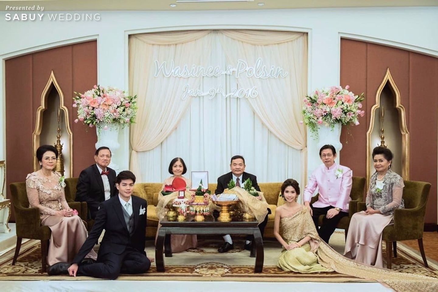 พิธีหมั้น,งานหมั้น,ชุดหมั้น,backdrop งานแต่ง,จัดดอกไม้งานแต่ง,ครอบครัวบ่าวสาว รีวิวงานแต่ง ชูโรงความอร่อยแบบ Full Couse ให้แขกประทับใจ ใช้แนวคิดแบบ Personal Touch @Anantara Siam