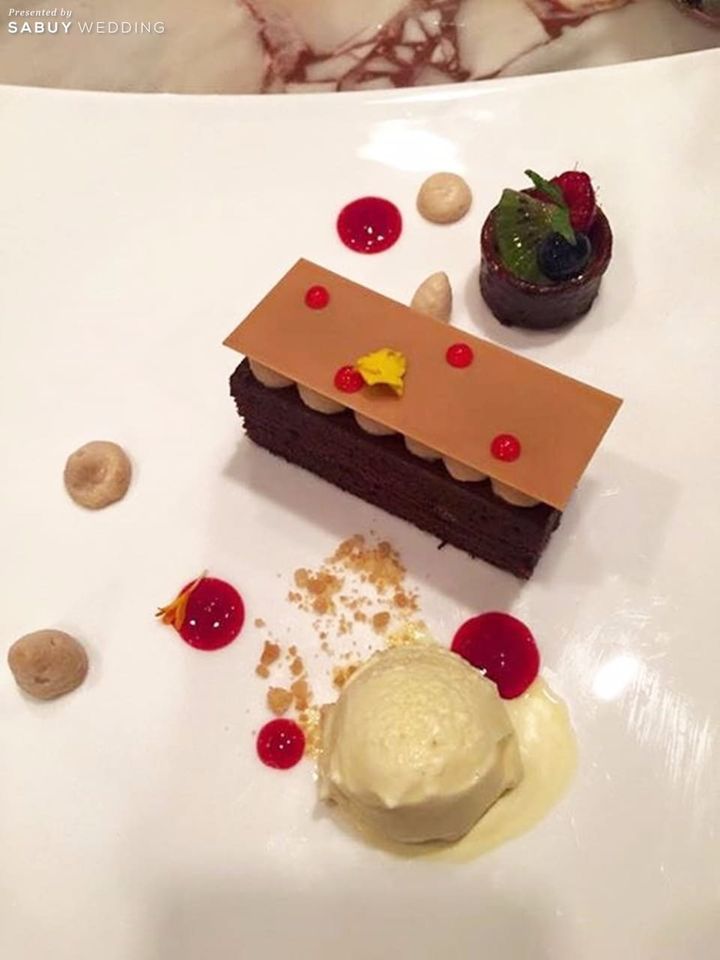 ขนมหวาน รีวิวงานแต่ง ชูโรงความอร่อยแบบ Full Couse ให้แขกประทับใจ ใช้แนวคิดแบบ Personal Touch @Anantara Siam