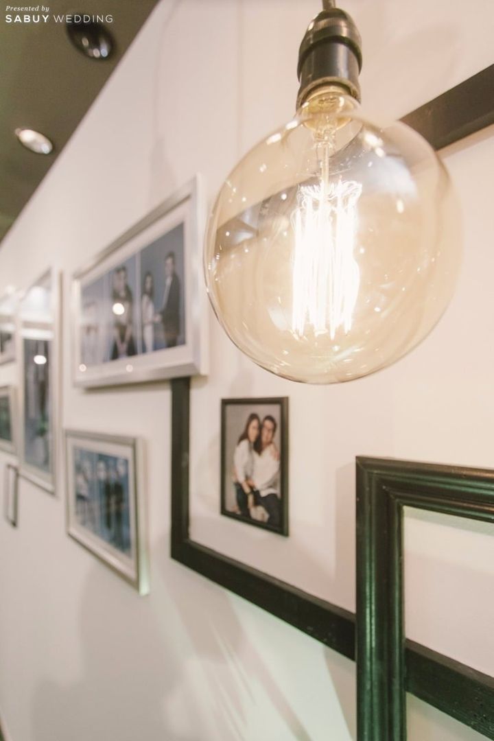 แกลอรี่งานแต่ง,ตกแต่งงานแต่ง รีวิวงานแต่งสุดคูลโทนขาวเทาดำ ในสไตล์ Loft & Minimal @Grand Hyatt Erawan