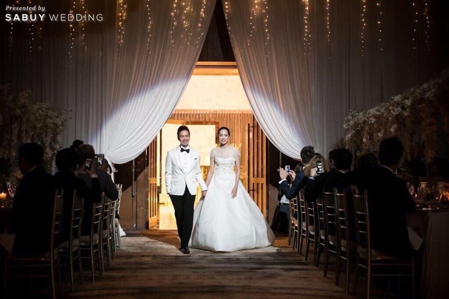 พิธีแต่งงาน,บ่าวสาว,ชุดบ่าวสาว,ชุดเจ้าสาว,ชุดเจ้าบ่าว,รูปงานแต่ง,ตกแต่งงานแต่ง รีวิวงานแต่ง Sit-down Dinner ที่แขกประทับใจ หรูและอบอุ่นได้ ในเวลาเดียวกัน @The Peninsula