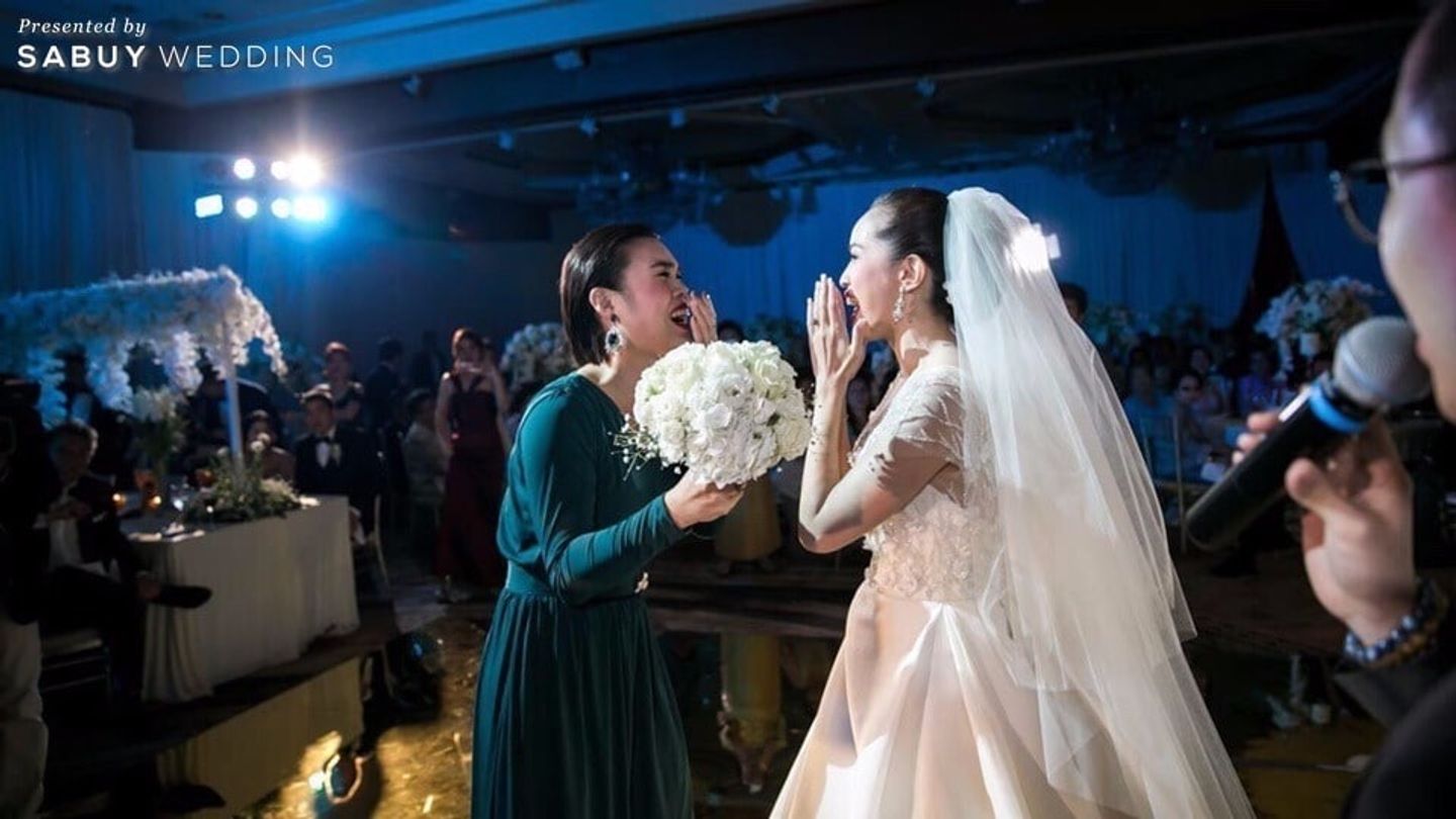 เจ้าสาว,ชุดเจ้าสาว,เพื่อนเจ้าสาว,ช่อดอกไม้ รีวิวงานแต่ง Sit-down Dinner ที่แขกประทับใจ หรูและอบอุ่นได้ ในเวลาเดียวกัน @The Peninsula