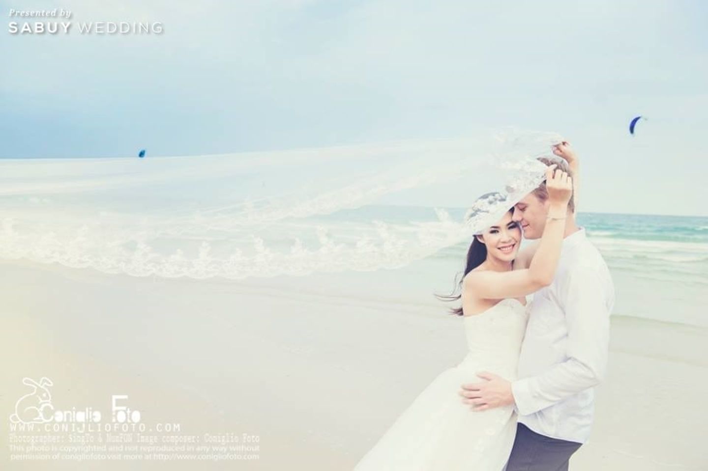 คู่รัก,ถ่ายภาพพรีเวดดิ้ง,ถ่ายพรีเวดดิ้ง,พรีเวดดิ้ง,prewedding,สถานที่ถ่ายพรีเวดดิ้ง 13 ภาพพรีเวดดิ้งริมทะเล พร้อมพิกัดสถานที่ ใครชอบวิวนี้ตามไปค่ะ!
