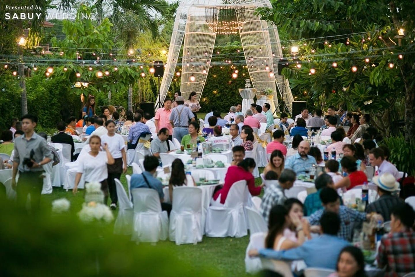 สถานที่แต่งงาน,สถานที่จัดงานแต่งงาน,โต๊ะจีน,ตกแต่งงานแต่ง,งานแต่ง outdoor รีวิวงานแต่ง หมั้นเช้าในเรือนไทย งานเย็นเน้นพร็อพไม้สไตล์อเมริกัน @เรือนไทยเบญจรงค์