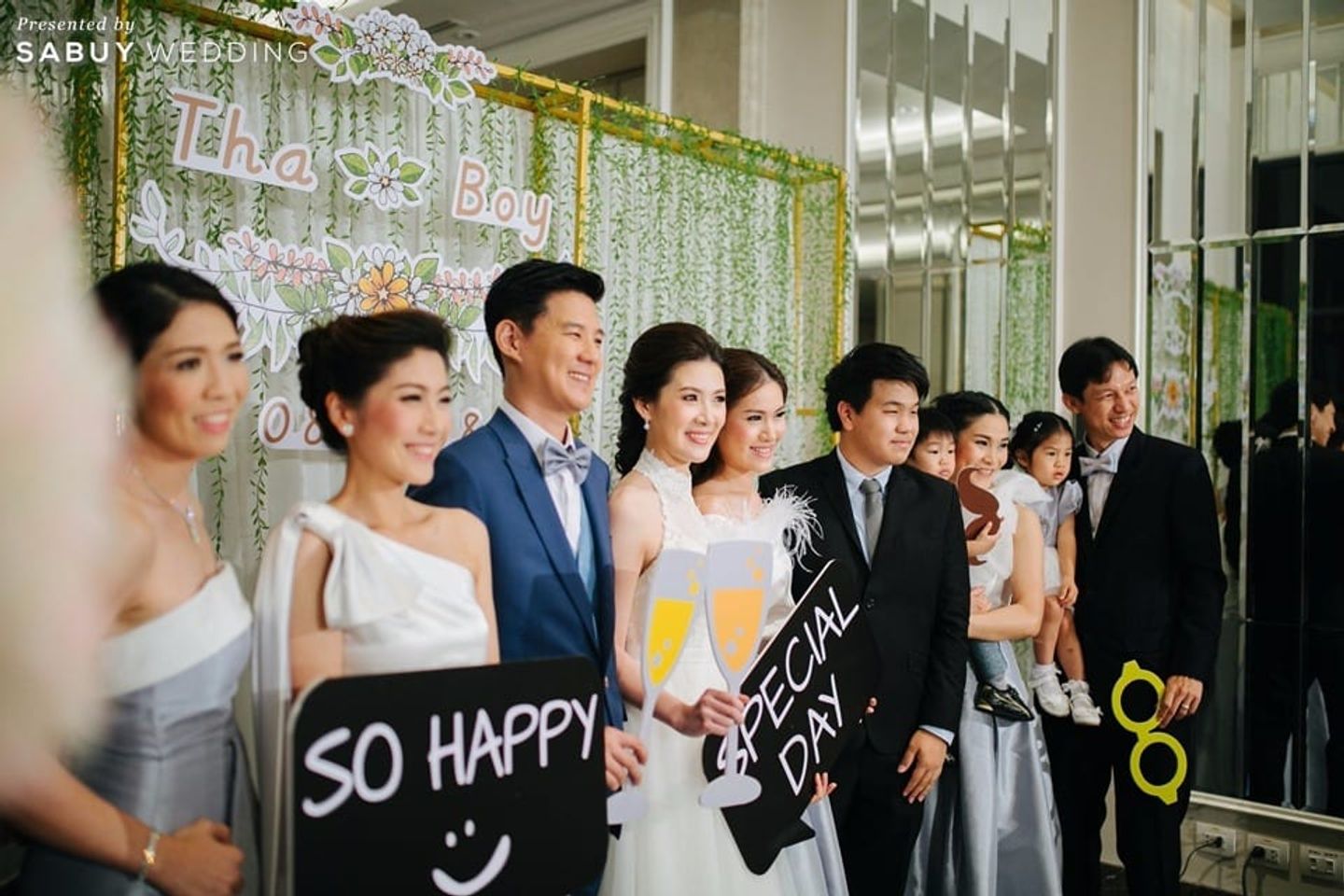 บ่าวสาว,ชุดบ่าวสาว,เพื่อนเจ้าสาว,backdrop งานแต่ง,พร็อพ รีวิวงานแต่ง ธีมสวนน้อยแต่ดูดี ของบ่าวสาวสายเฮลตี้รักสุขภาพ @U Sathorn