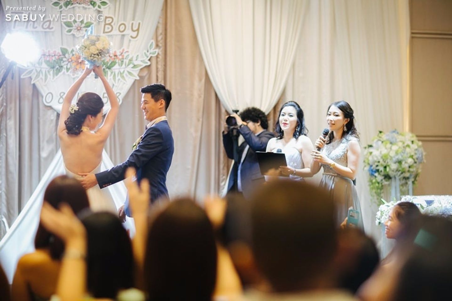 บ่าวสาว,พิธีกรงานแต่งช่างภาพงานแต่ง,เพื่อนเจ้าสาว,โยนดอกไม้เจ้าสาว,รูปงานแต่ง รีวิวงานแต่ง ธีมสวนน้อยแต่ดูดี ของบ่าวสาวสายเฮลตี้รักสุขภาพ @U Sathorn