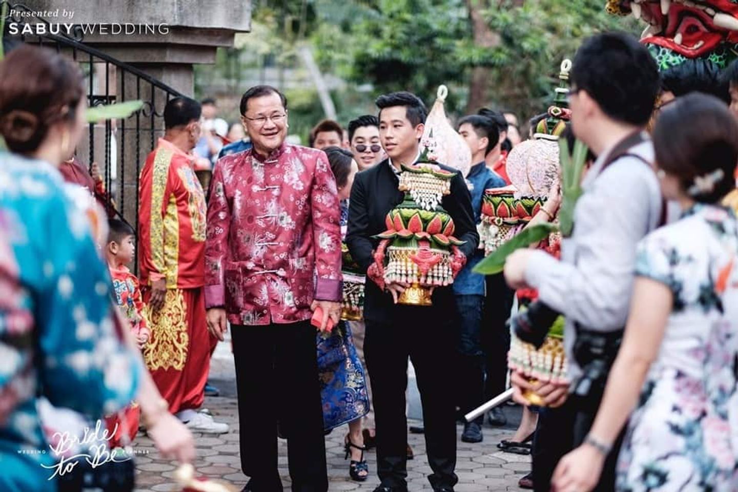 เจ้าบ่าว,พานขันหมาก,งานหมั้น,พิธีหมั้น รีวิวงานแต่ง ครบสูตรหมั้นจีนซีนสวย เก๋ตรงใช้เกี้ยวมารับตัวเจ้าสาว
