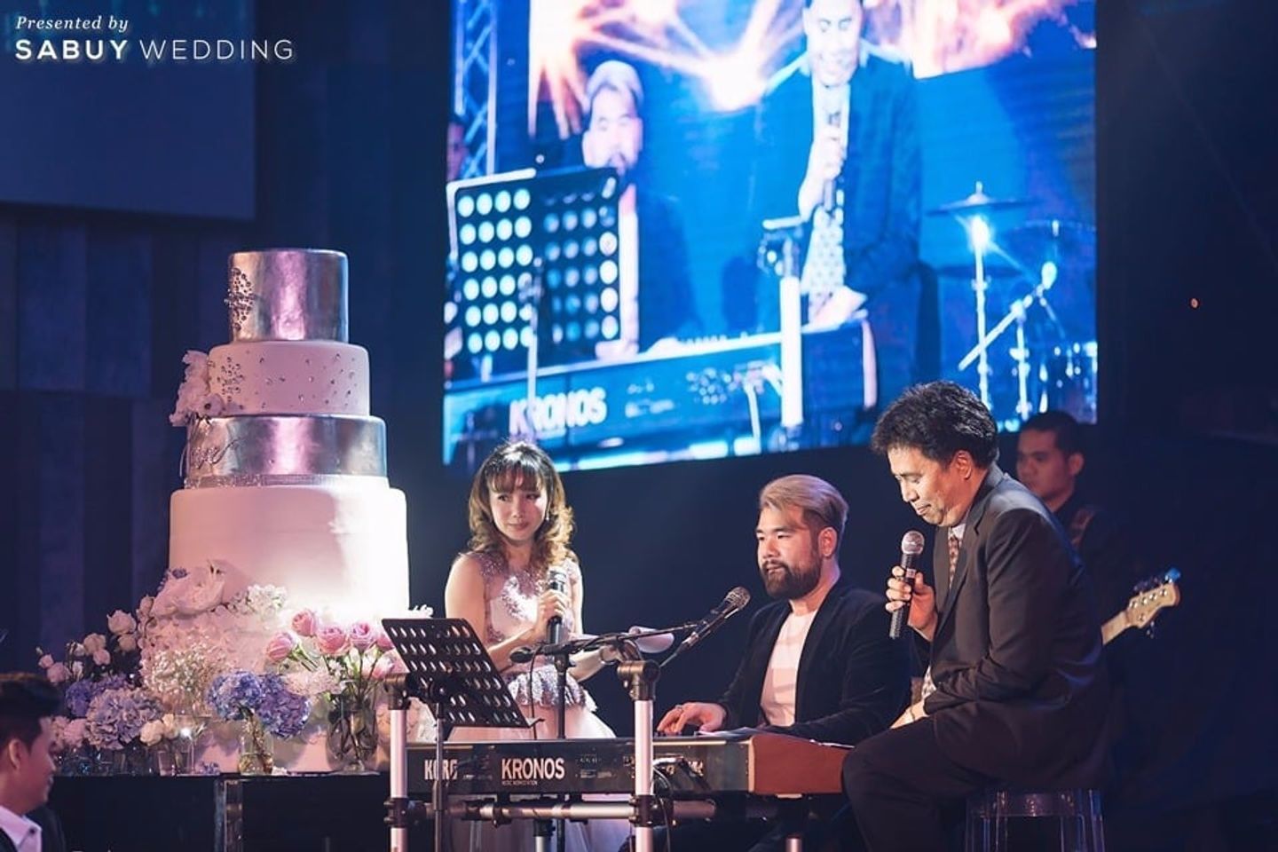นักร้องงานแต่ง,นักดนตรีงานแต่ง,ธีมงานแต่ง,เค้กงานแต่ง รีวิวงานแต่ง เพลง พร็อพ แสงสีจุใจ ยกทัพนักดนตรีและคอนเสิร์ตมาไว้ในงาน @W Bangkok