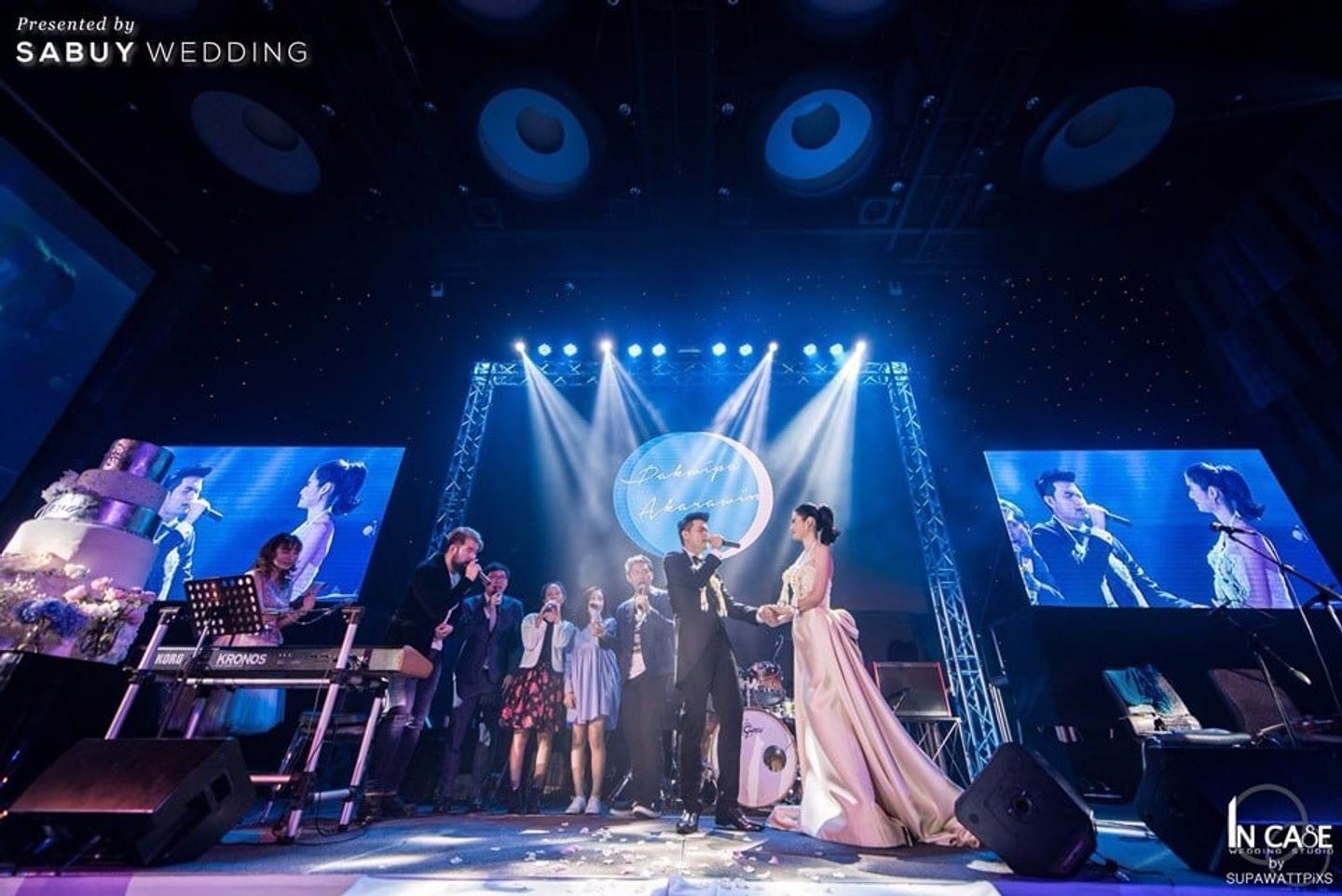 บ่าวสาว,ชุดบ่าวสาว,ธีมงานแต่ง,backdrop งานแต่ง,ตกแต่งงานแต่ง,นักร้อง รีวิวงานแต่ง เพลง พร็อพ แสงสีจุใจ ยกทัพนักดนตรีและคอนเสิร์ตมาไว้ในงาน @W Bangkok