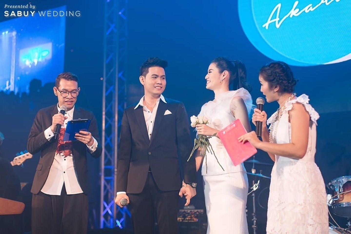 บ่าวสาว,ชุดบ่าวสาว,ชุดเจ้าสาว,ชุดเจ้าบ่าว,พิธีกรงานแต่ง,ดอกไม้เจ้าสาว รีวิวงานแต่ง เพลง พร็อพ แสงสีจุใจ ยกทัพนักดนตรีและคอนเสิร์ตมาไว้ในงาน @W Bangkok