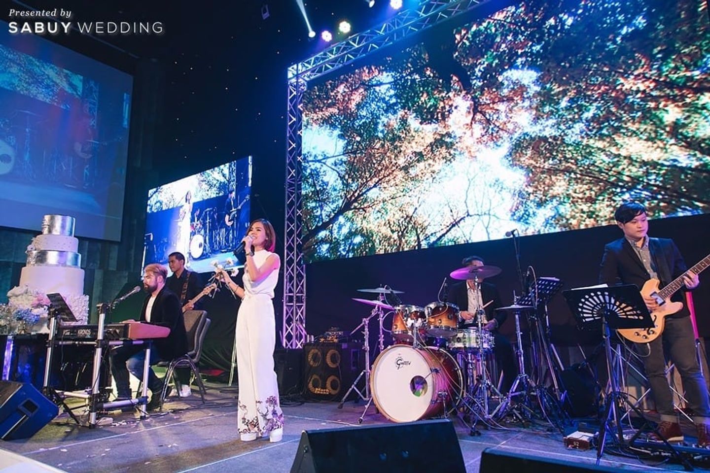 นักร้องงานแต่ง,ธีมงานแต่ง,คอนเสิร์ตงานแต่ง รีวิวงานแต่ง เพลง พร็อพ แสงสีจุใจ ยกทัพนักดนตรีและคอนเสิร์ตมาไว้ในงาน @W Bangkok