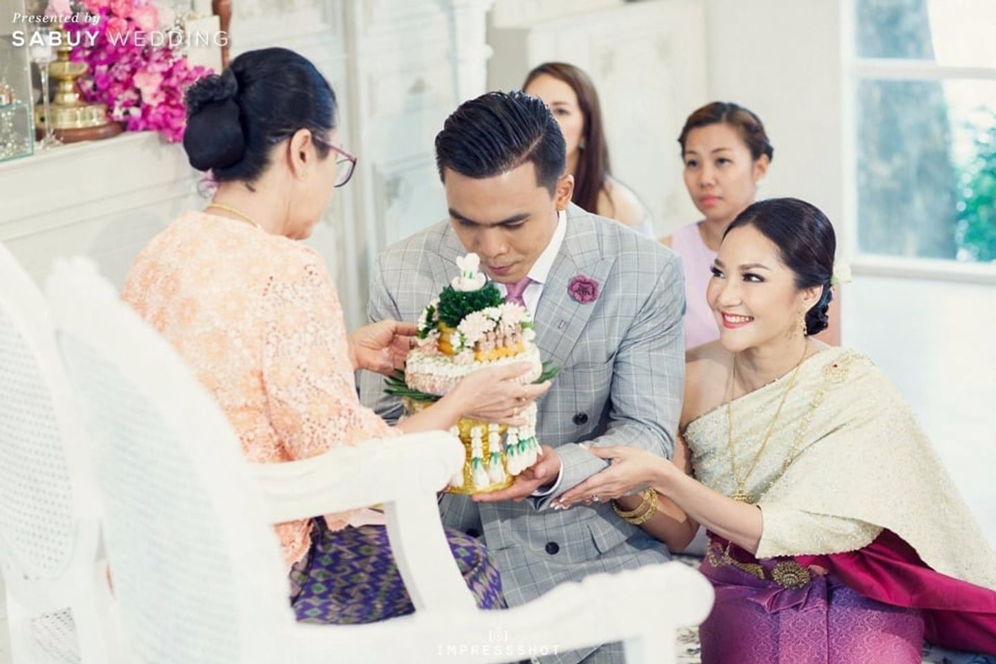 พิธีหมั้น,งานหมั้น,ชุดหมั้น,พานขันหมาก รีวิวงานแต่งในฝันของคนยุคใหม่ อบอุ่นสดใส ในสไตล์ของตัวเอง @Bangkok Garden Studio
