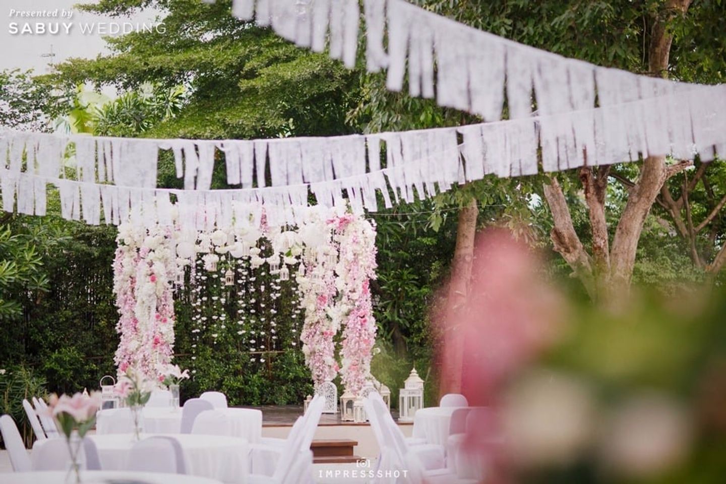 ตกแต่งงานแต่ง,โต๊ะจีน,จัดดอกไม้งานแต่ง,งานแต่ง outdoor,งานแต่งในสวน รีวิวงานแต่งในฝันของคนยุคใหม่ อบอุ่นสดใส ในสไตล์ของตัวเอง @Bangkok Garden Studio