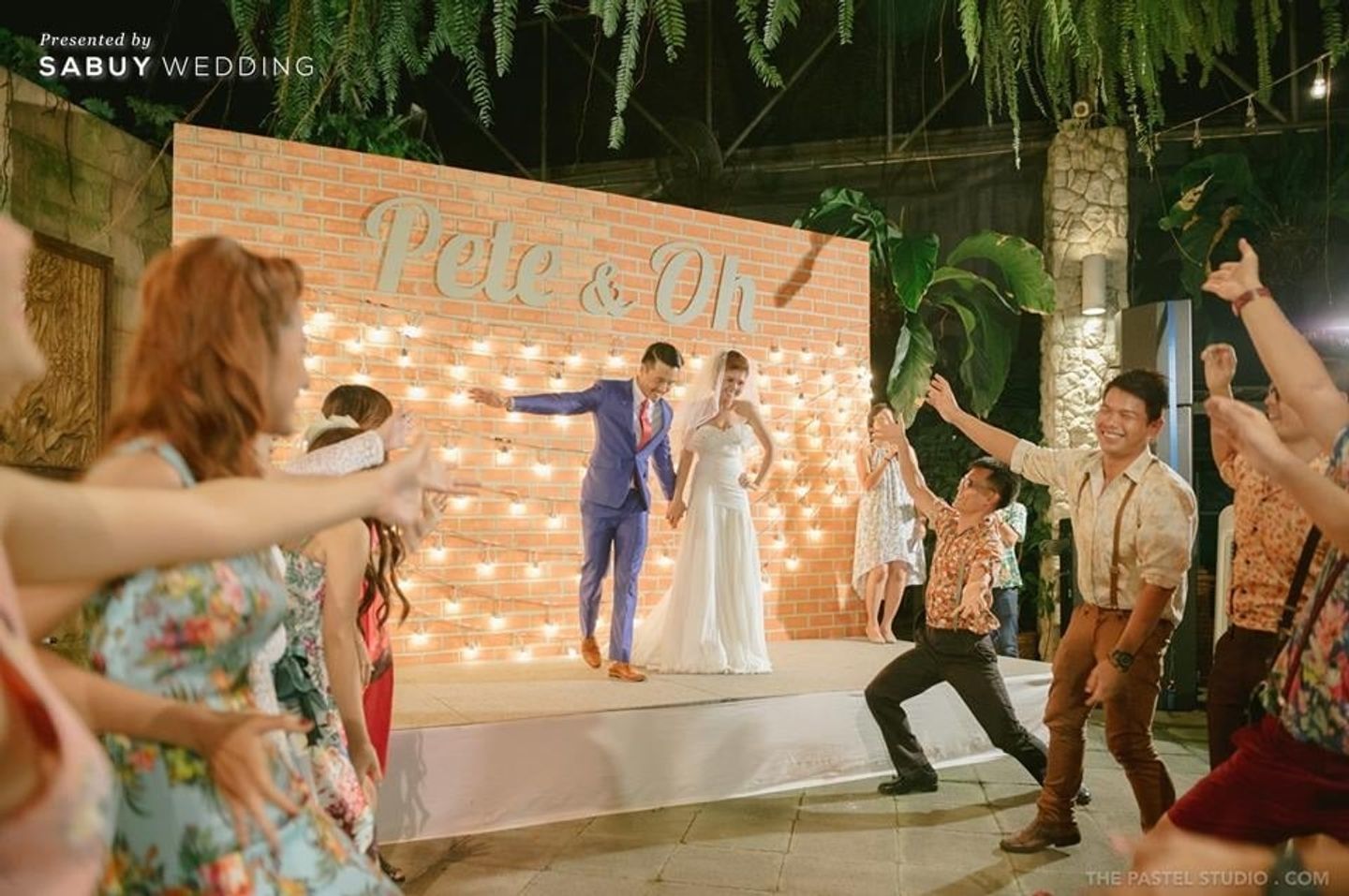 บ่าวสาว,ชุดบ่าวสาว,ชุดเจ้าสาว,ชุดเจ้าบ่าว,backdrop งานแต่ง,ตกแต่งงานแต่ง,ธีมงานแต่ง,งานแต่ง outdoor 3 ธีมงานแต่งเล็ก สนุกสดใส ในสถานที่แต่งงานสุดชิล