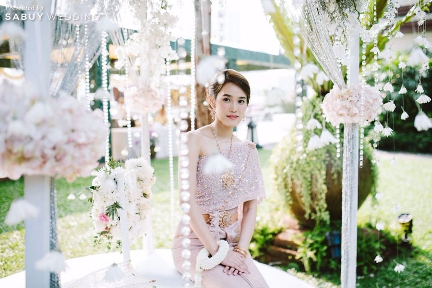 เจ้าสาว,งานหมั้น,ชุดหมั้น,ชุดไทย รีวิวงานแต่งหวานละมุนด้วยดอกไม้ ดั่งเทพนิยายในฝัน @Siam Kempinski Hotel Bangkok