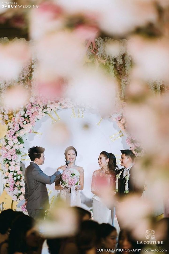 พิธีกรงานแต่ง,บ่าวสาว,เพื่อนเจ้าสาว,จัดดอกไม้งานแต่ง,ตกแต่งงานแต่ง รีวิวงานแต่งธีม Timeless อลังการ Backdrop นาฬิกาหมุนได้จริง @Plaza Athénée