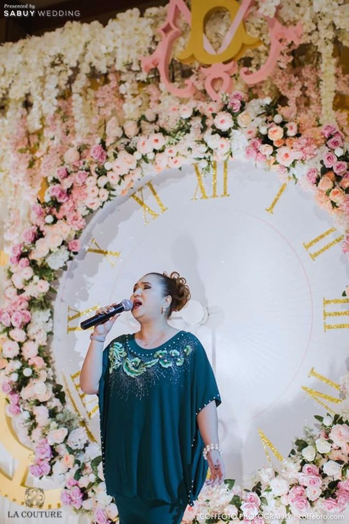 นักร้อง,จัดดอกไม้งานแต่ง,ตกแต่งงานแต่ง,backdrop งานแต่ง รีวิวงานแต่งธีม Timeless อลังการ Backdrop นาฬิกาหมุนได้จริง @Plaza Athénée