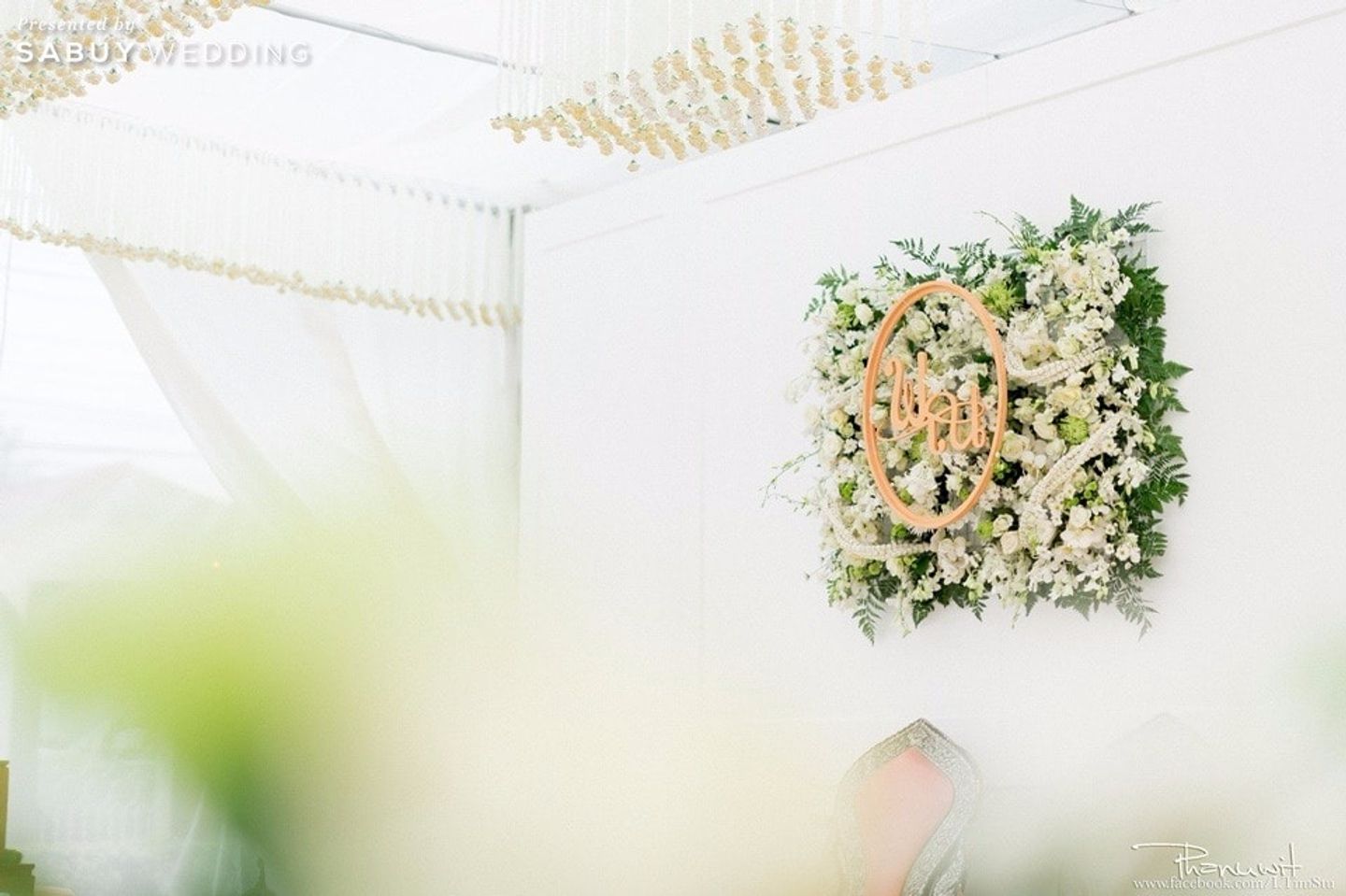 backdrop งานแต่ง,ตกแต่งงานแต่ง,จัดดอกไม้งานแต่ง รีวิวงานแต่ง หมั้นไทยในบ้านแบบจัดเต็ม สวยเน้นๆ ทำเองได้ทุกขั้นตอน