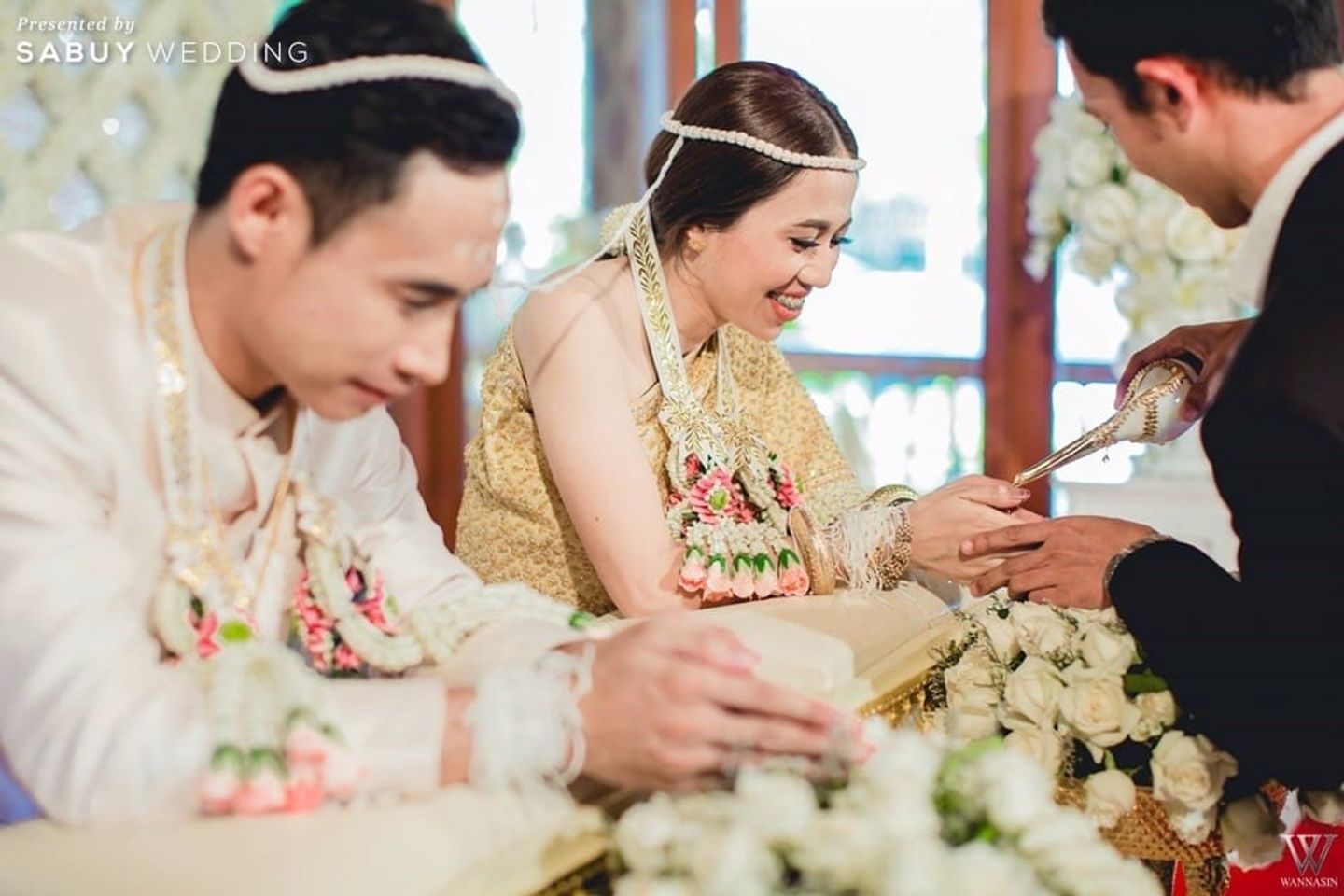 งานหมั้น,พิธีหมั้น,ชุดหมั้น,ชุดไทย รีวิวงานแต่งอบอุ่นตรึงใจ สไตล์เรือนไทยในสวน @เรือนไทยเบญจรงค์