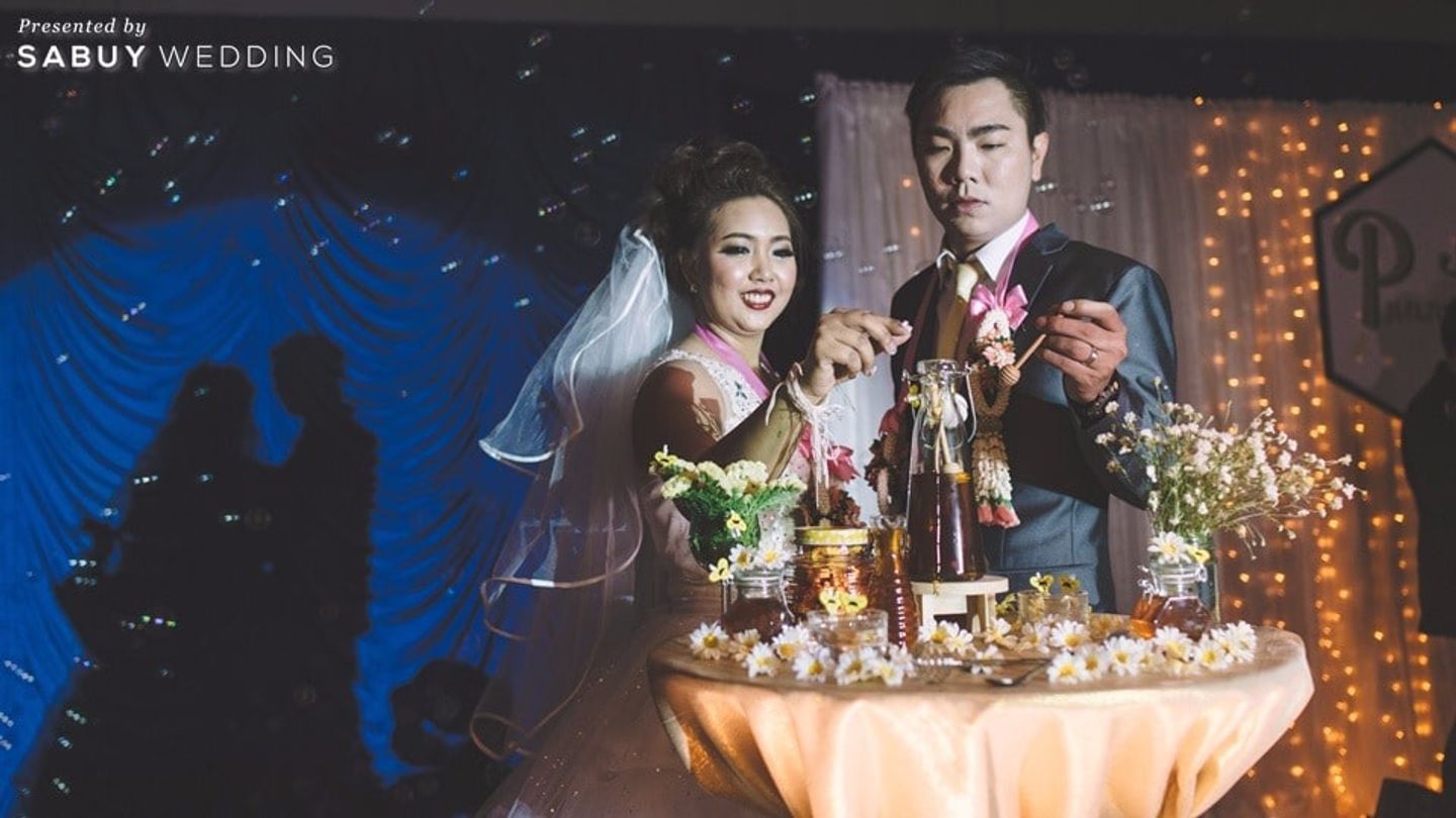 บ่าวสาว,ชุดบ่าวสาว,ชุดเจ้าสาว,ชุดเจ้าบ่าว,พิธีแต่งงาน,รูปงานแต่ง,รินน้ำผึ้ง รีวิวงานแต่ง ดีเทลแสนหวานในงานธีมน้ำผึ้ง