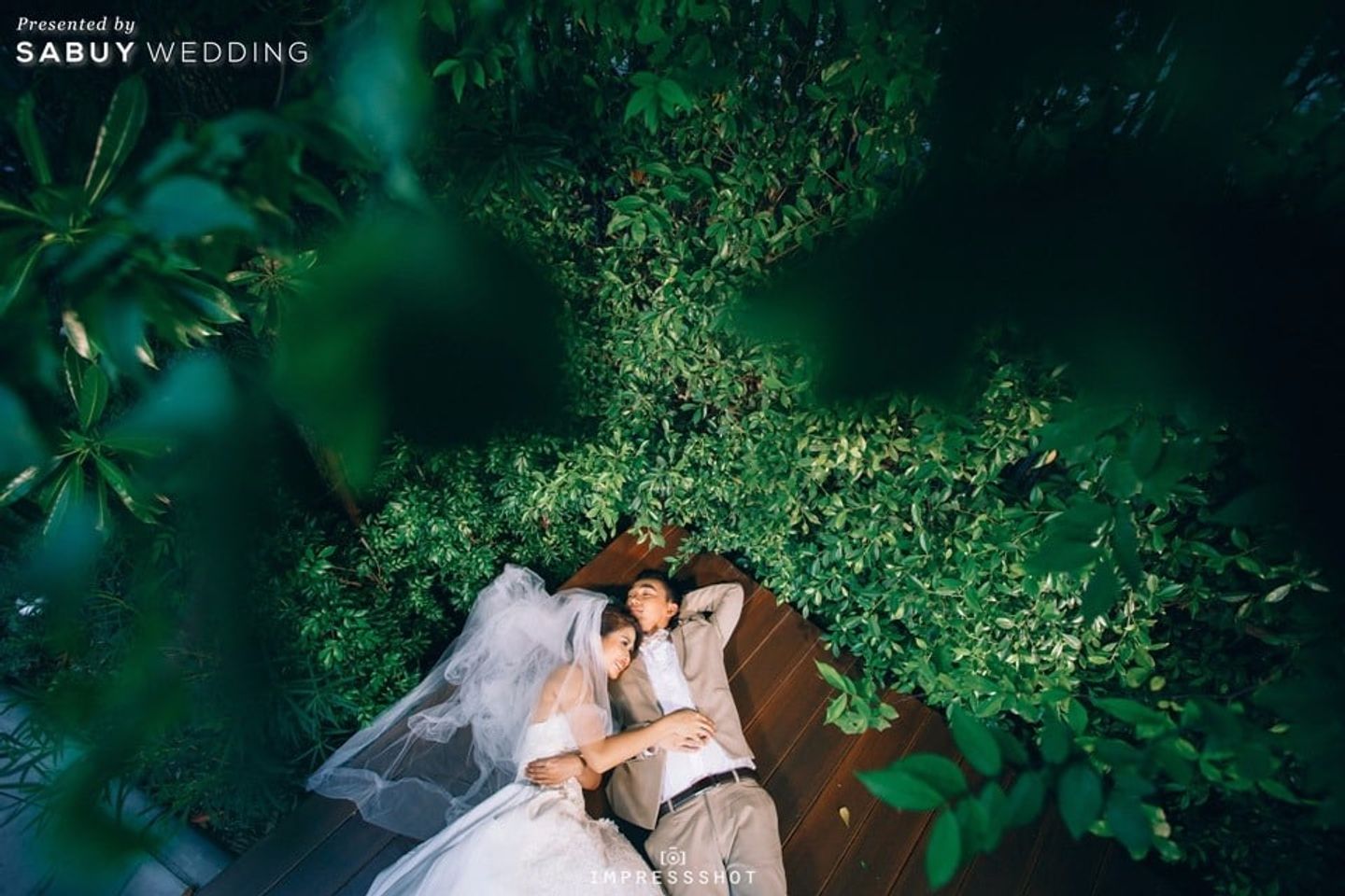 คู่รัก,ถ่ายภาพพรีเวดดิ้ง,ถ่ายพรีเวดดิ้ง,พรีเวดดิ้ง,prewedding พรีเวดดิ้งกลางสวน อบอุ่นใต้ร่มไม้ใหญ่  แถมอยู่ในกรุงเทพ