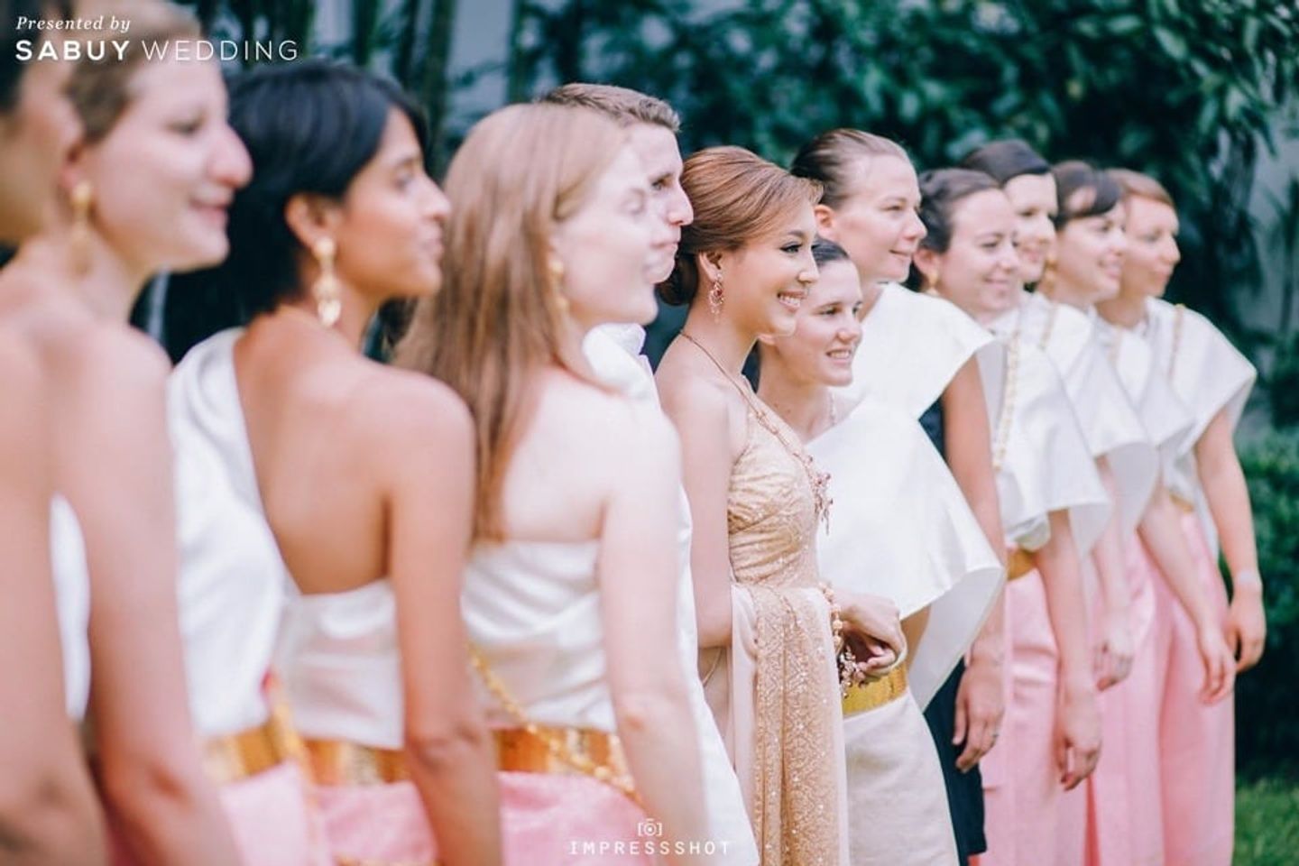 ชุดหมั้น,งานหมั้น,ชุดไทย,เพื่อนเจ้าสาว รีวิวงานแต่ง พิธีหมั้นไทย ที่แขกฝรั่งเทใจให้ว่าเริ่ด @The Sukhothai Bangkok