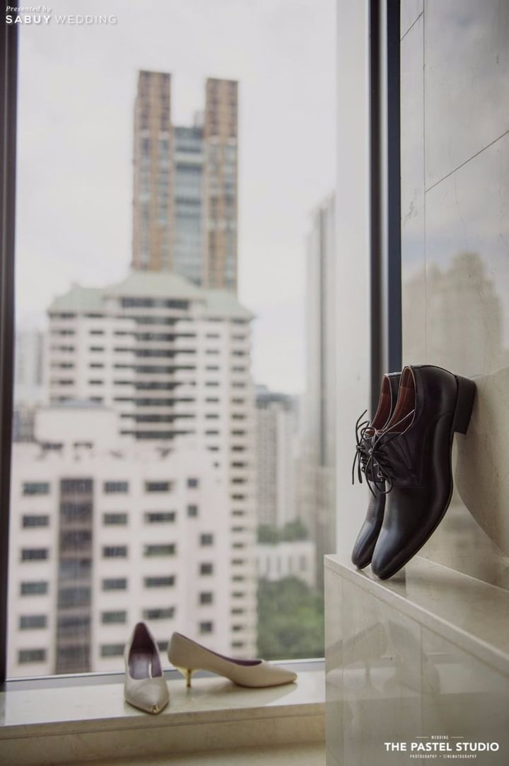 รองเท้าเจ้าสาว,รองเท้าเจ้าบ่าว รีวิวงานแต่งแสนหวาน ละลานตาด้วยดอกไม้ลวดลายฉลุ @Renaissance Bangkok